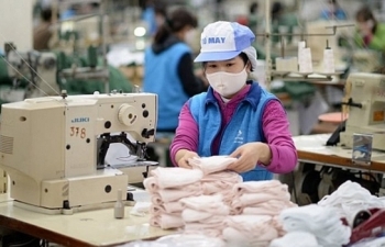 Vinatex tăng nguồn vải kháng khuẩn cho may khẩu trang