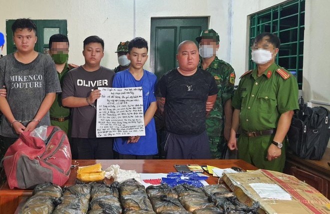 “Hám” 300 triệu tiền công, thiếu niên 16 tuổi vận chuyển 174.000 viên ma túy