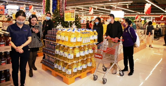 Siêu thị "tung" nhiều chương trình ưu đãi, kích cầu tiêu dùng dịp cuối năm