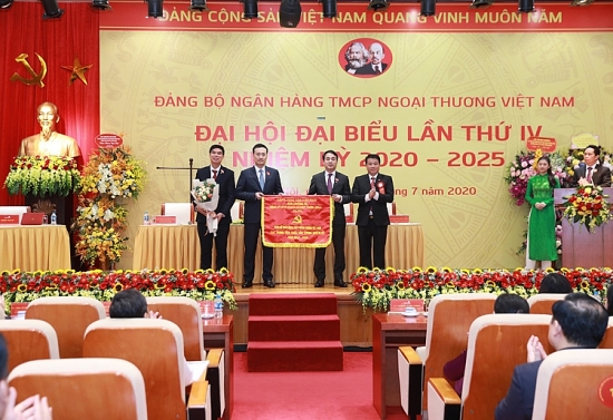 Đảng bộ Vietcombank: Dấu ấn lãnh đạo toàn diện