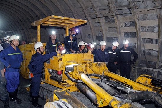 TKV: Phấn đấu thực hiện thành công mục tiêu kép