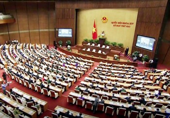 Xem xét, thông qua nhiều vấn đề hệ trọng của đất nước