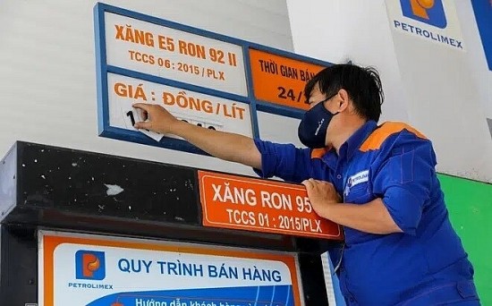 Công Thương qua góc nhìn báo chí ngày 7/6: Giá xăng trong nước sẽ giảm nhẹ?