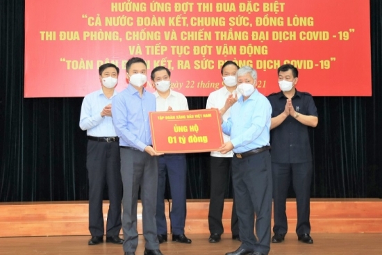 Petrolimex ủng hộ 01 tỷ đồng Hưởng ứng đợt vận động “Toàn dân đoàn kết, ra sức phòng dịch Covid-19”