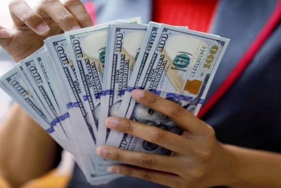 Tỷ giá USD hôm nay 27/4: Đồng USD giao dịch quanh mức đỉnh hai năm