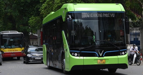 Phát triển xe điện ở Việt Nam: Giải bài toán nguồn điện