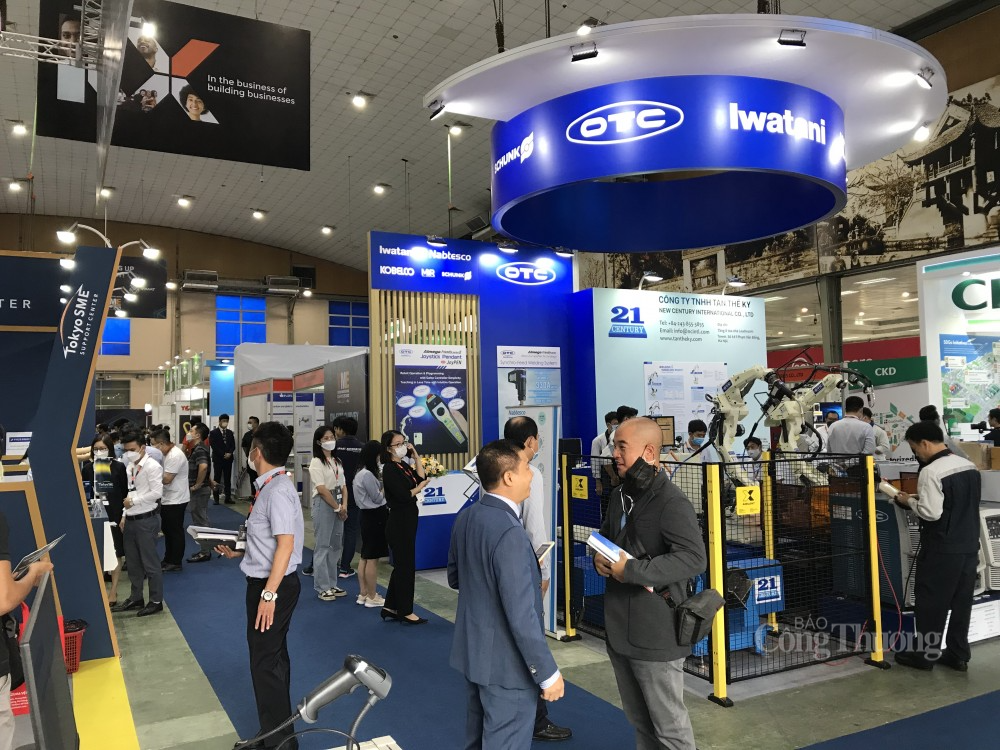 Khai mạc triển lãm Vietnam Manufacturing Expo