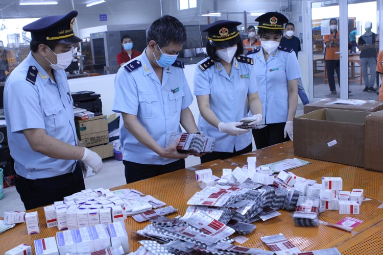 Tăng cường chống buôn lậu, hàng giả: Bảo vệ doanh nghiệp và người tiêu dùng