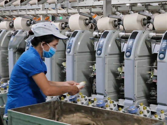 Công nghiệp chế biến, chế tạo giữ vững đà tăng trưởng