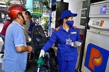 Giá xăng giảm mạnh chưa từng có, chỉ còn hơn 12.000 đồng/lít từ 15h ngày 29/3