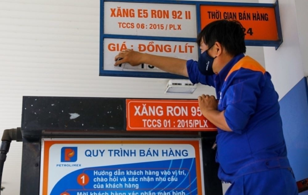 Giá xăng dầu chiều 21/6: Giá xăng tăng từ 190 - 500 đồng/lít