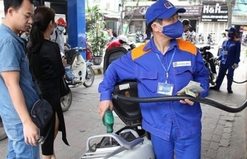 Xăng dầu đồng loạt giảm từ 15h ngày 31/8