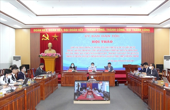 Khẩn trương đưa chính sách vào cuộc sống