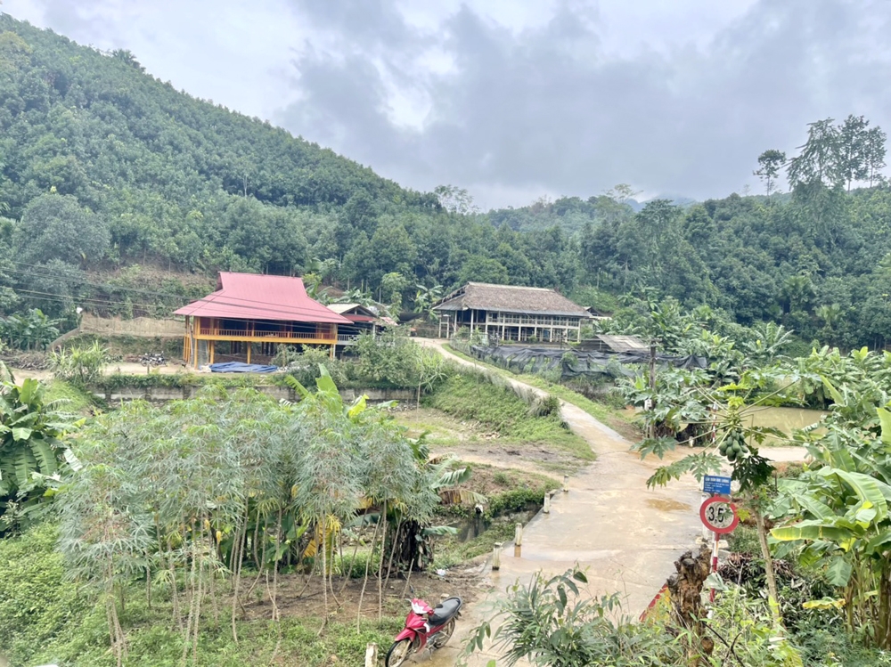 Khe Loóng - thôn người Dao làm kinh tế giỏi