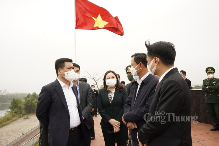 Bộ trưởng Nguyễn Hồng Diên: "Hàng hoá ùn ứ trên cửa khẩu nhất định phải được giải toả với mức độ an toàn cao nhất”