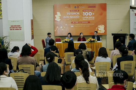 Thúc đẩy văn hoá đọc sách từ dự án “Tủ sách đời người”