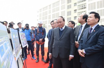 Thủ tướng thăm một số cơ sở sản xuất ở Bắc Ninh