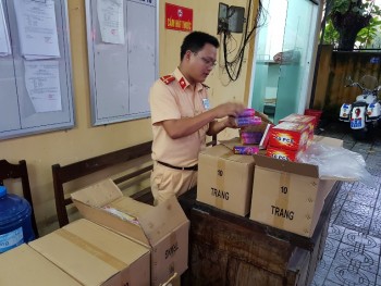 Thừa Thiên Huế: Bắt giữ hơn 1.000 quả pháo điện nhập lậu