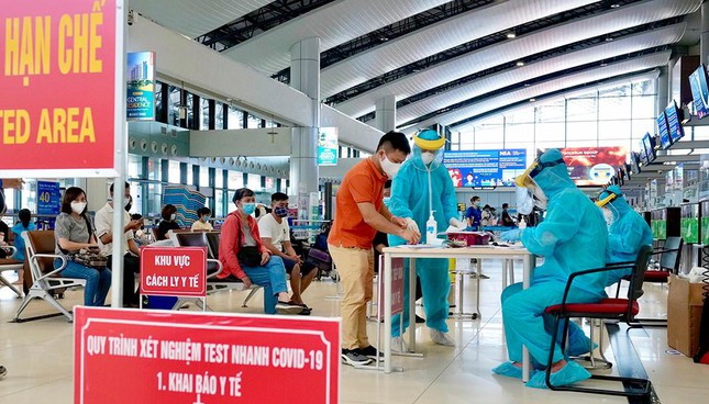 Bỏ xét nghiệm với khách bay nội địa, gồm cả trẻ em