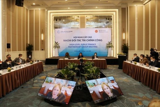 Hoàn thiện chính sách trong quản lý, phân bổ và sử dụng nguồn lực tài chính công