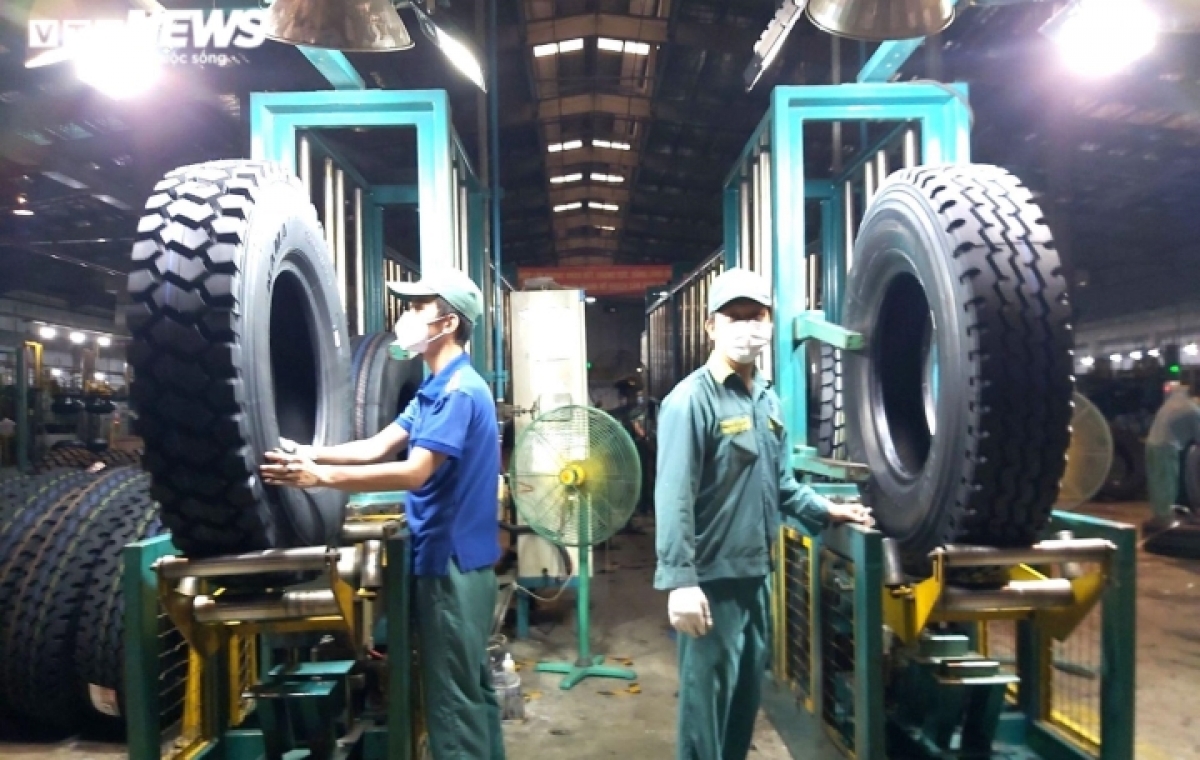 "Cơn khát" lao động tại các doanh nghiệp sản xuất