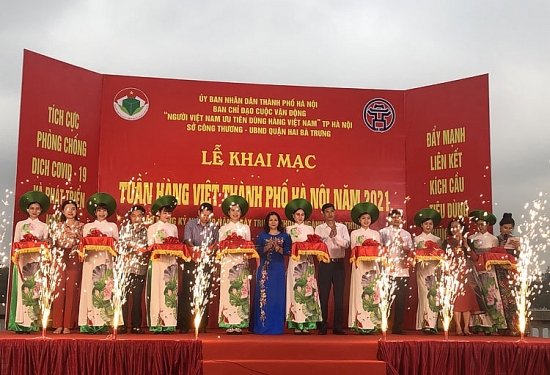 Khai mạc Tuần hàng Việt TP. Hà Nội tại công viên Thống Nhất