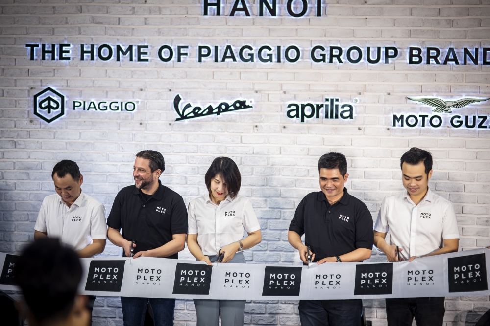 Piaggio ra mắt cửa hàng đa thương hiệu Motoplex Hà Nội