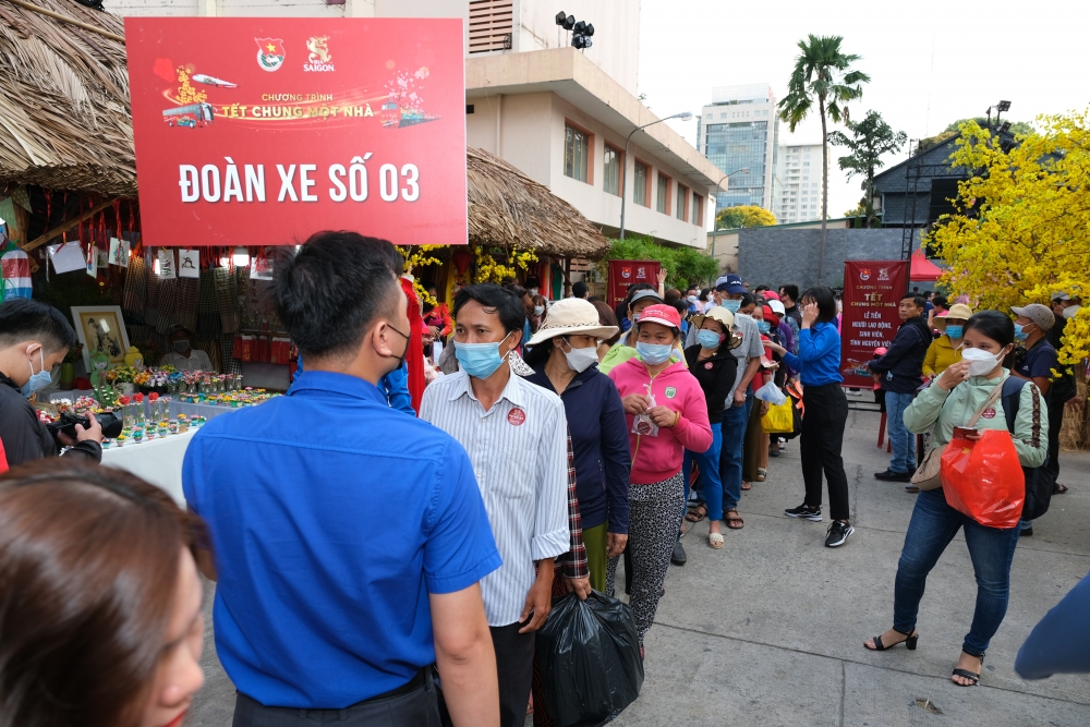 Khởi động chương trình "Tết chung một nhà" - đưa công nhân về quê ăn Tết