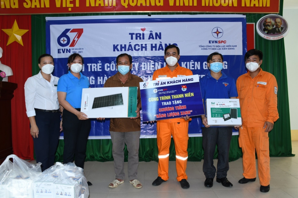 Đoàn Thanh niên PC Kiên Giang hưởng ứng tháng tri ân khách hàng 2021
