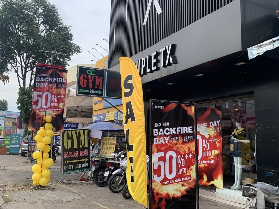 Mua sắm trong ngày Black Friday tại TP. Hồ Chí Minh: Nơi nhộn nhịp, nơi đìu hiu vắng khách