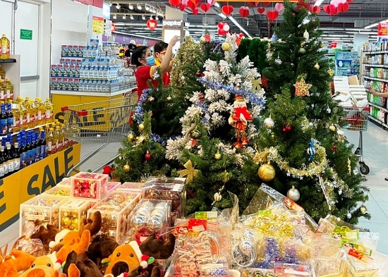 Sản phẩm trang trí Noel: Giá tăng cao, sức mua thấp