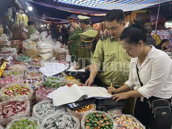 Nghệ An: Thực phẩm không rõ nguồn gốc bủa vây mùa giáp tết