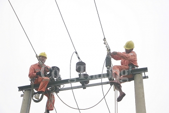 Ngành điện Hà Tĩnh nỗ lực đảm bảo điện trong mùa nắng nóng