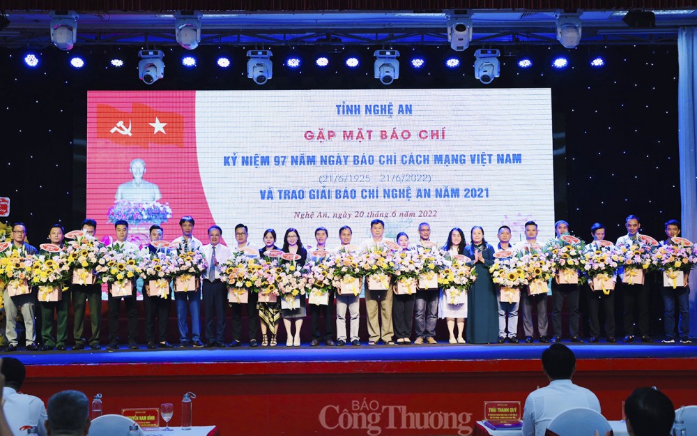 Tỉnh Nghệ An kỷ niệm 97 năm Ngày Báo chí Cách mạng Việt Nam