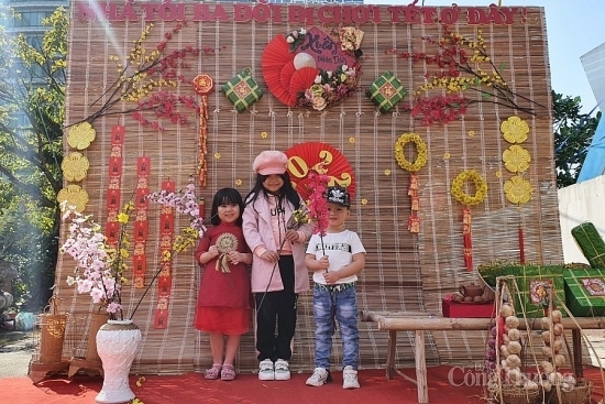 Lưu giữ nét đẹp văn hóa Tết xưa trong “Phiên chợ ngày Tết”