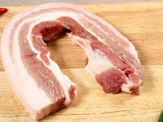 Giá thịt heo hôm nay 11/8: Cao nhất 250.000 đồng/kg