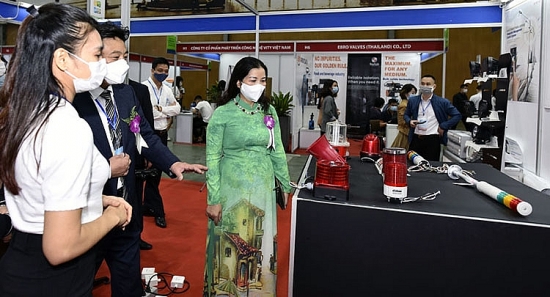 Gần 200 gian hàng tham gia Hội chợ ENTECH HANOI 2021