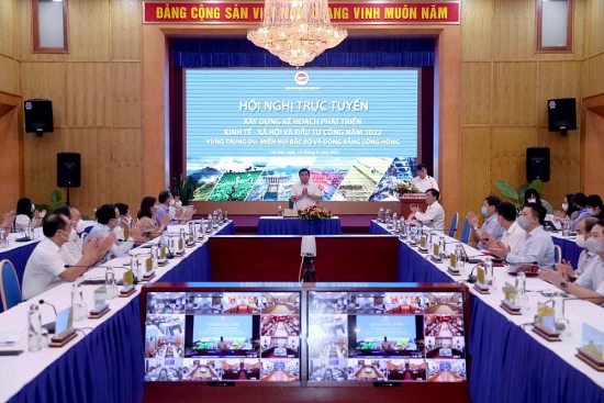 Tăng trưởng kinh tế của Đồng bằng sông Hồng và Trung du, miền núi Bắc bộ cao hơn mức bình quân của cả nước