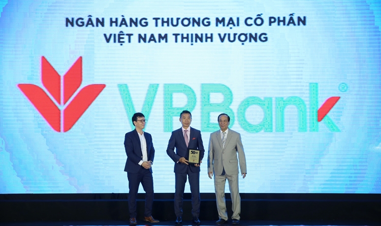 VPBank 5 năm liên tiếp vào Top 50 công ty kinh doanh hiệu quả nhất Việt Nam
