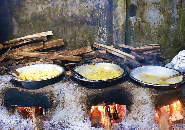 Mứt gừng Kim Long: Nét văn hóa ẩm thực đặc trưng của đất Cố đô