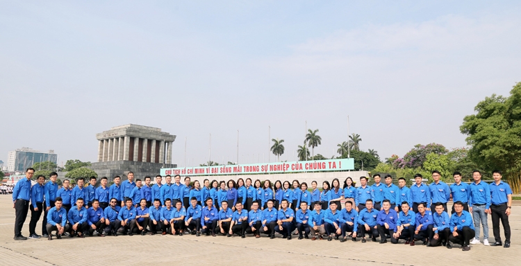 Đoàn Thanh niên tuổi trẻ PV GAS được tuyên dương thanh niên tiên tiến làm theo lời Bác
