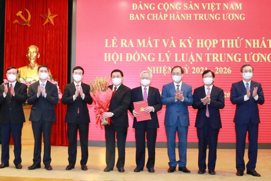 Ra mắt Hội đồng Lý luận Trung ương nhiệm kỳ mới