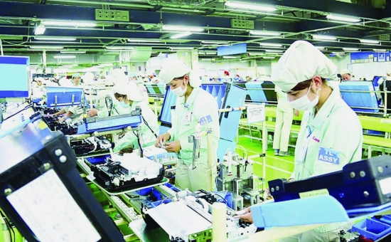 Việt Nam đang tiếp tục chuyển đổi sang các ngành công nghiệp có giá trị cao