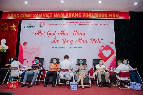 Tuổi trẻ HABECO sẻ chia giọt máu hồng trong mùa dịch
