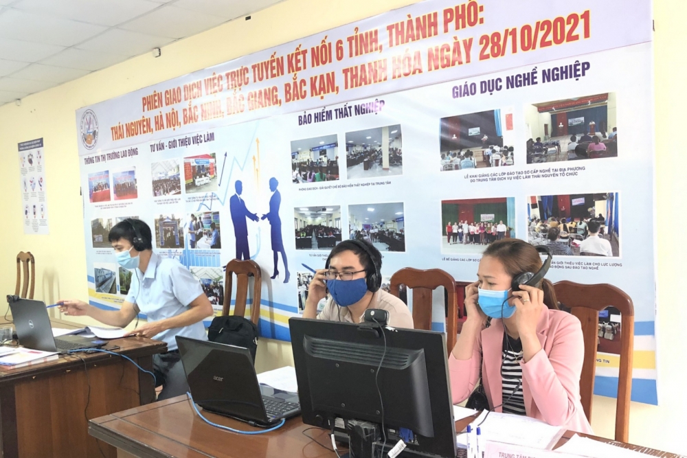 Thị trường lao động Hà Nội đang "ấm" dần