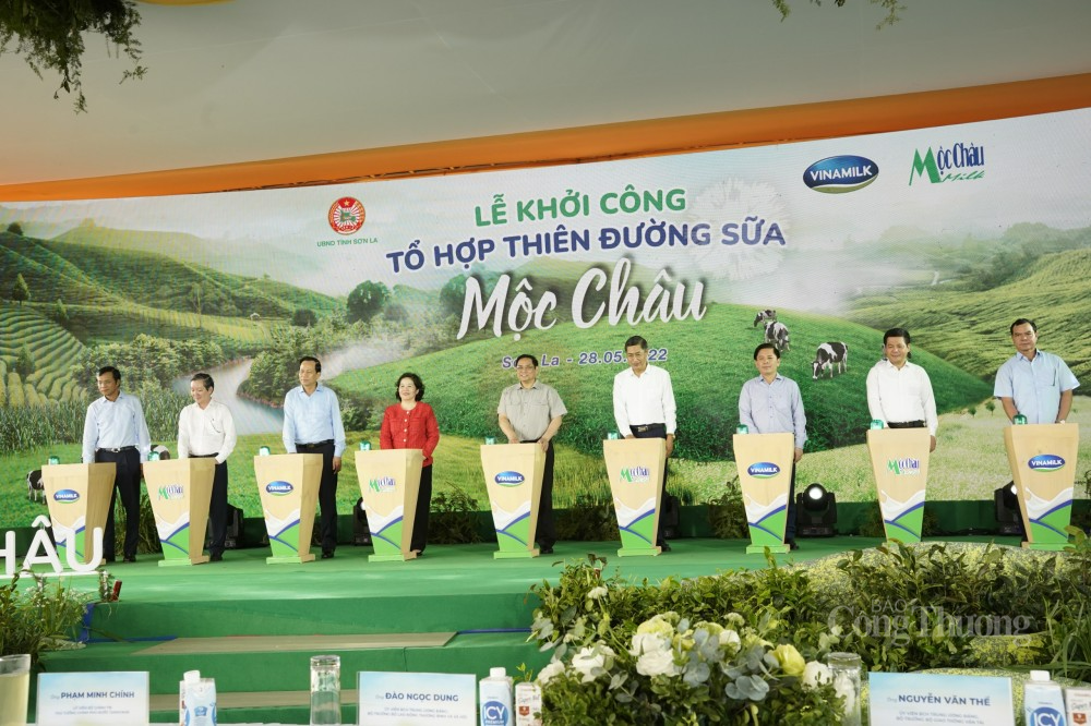 Thủ tướng Phạm Minh Chính dự lễ khởi công dự án Thiên đường sữa Mộc Châu
