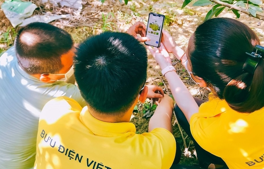Hiện thực hoá mục tiêu 5 triệu hộ nông dân có gian hàng trên sàn thương mại điện tử