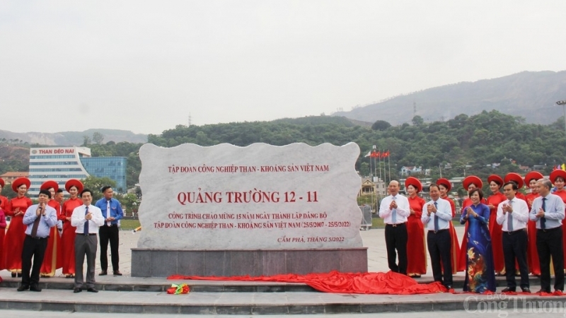 Tập đoàn TKV tổ chức gắn biển công trình mở rộng Quảng trường 12-11