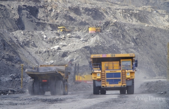 Quảng Ninh duy trì đà tăng trưởng trên 10% năm 2021