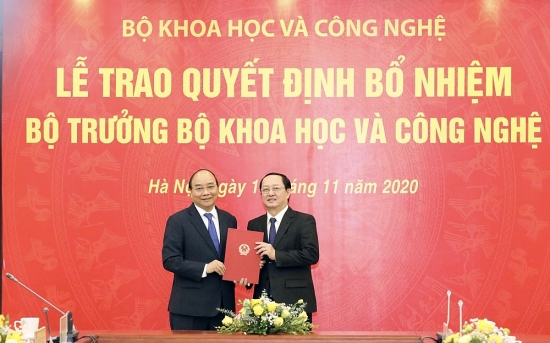 Trao quyết định bổ nhiệm Bộ trưởng Bộ Khoa học và Công nghệ
